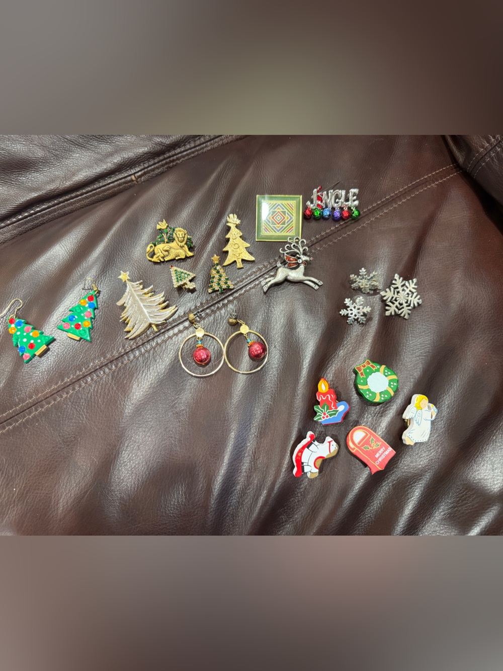 Christmas pins, earrings, pendants and button covers VINTAGE